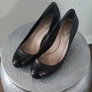 Giani Bernini Black Patent Toe Heels
